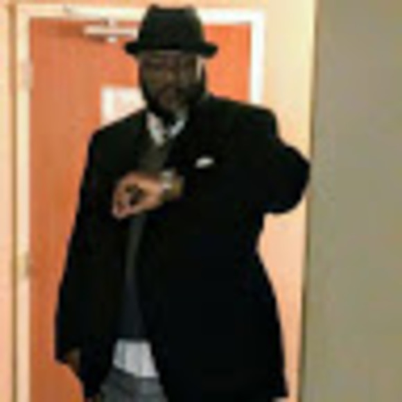 Meet your Posher, Stephen - Picture 1 of 1